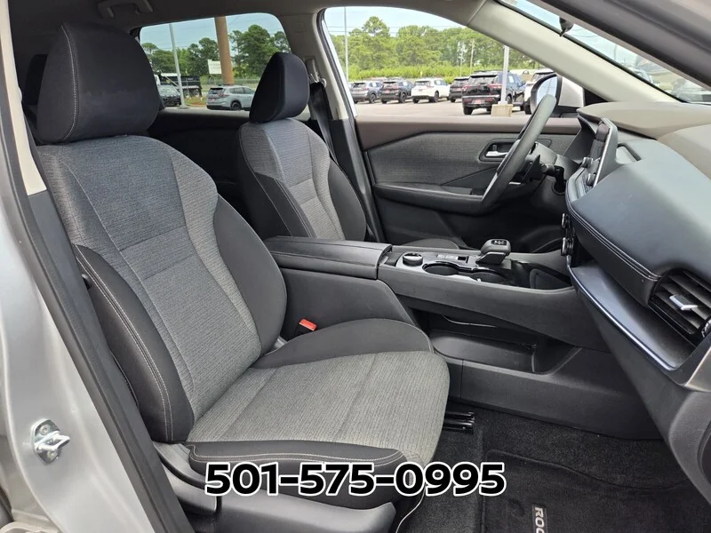Used 2022 Brilliant Silver Metallic NISSAN AWD SV image 16