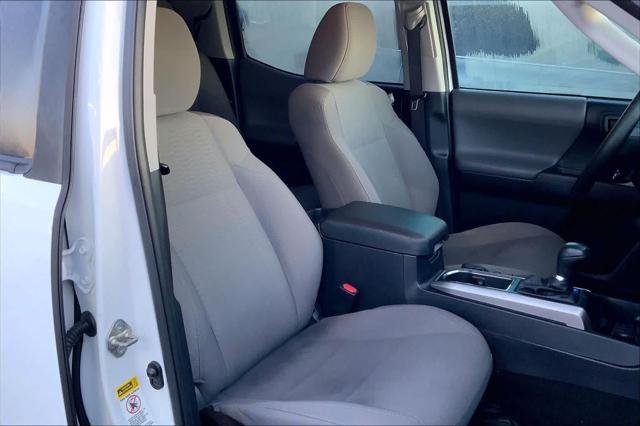 Certified Used 2017 SUPER WHITE Toyota  image 9