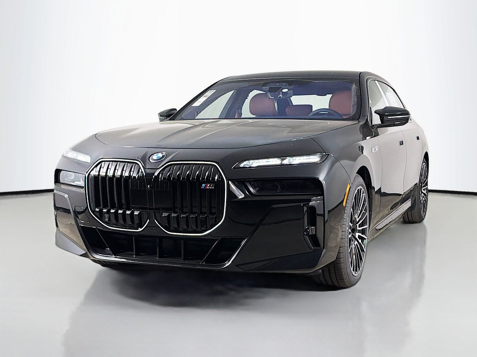 New 2026 Black Sapphire Metallic BMW M70 image 3