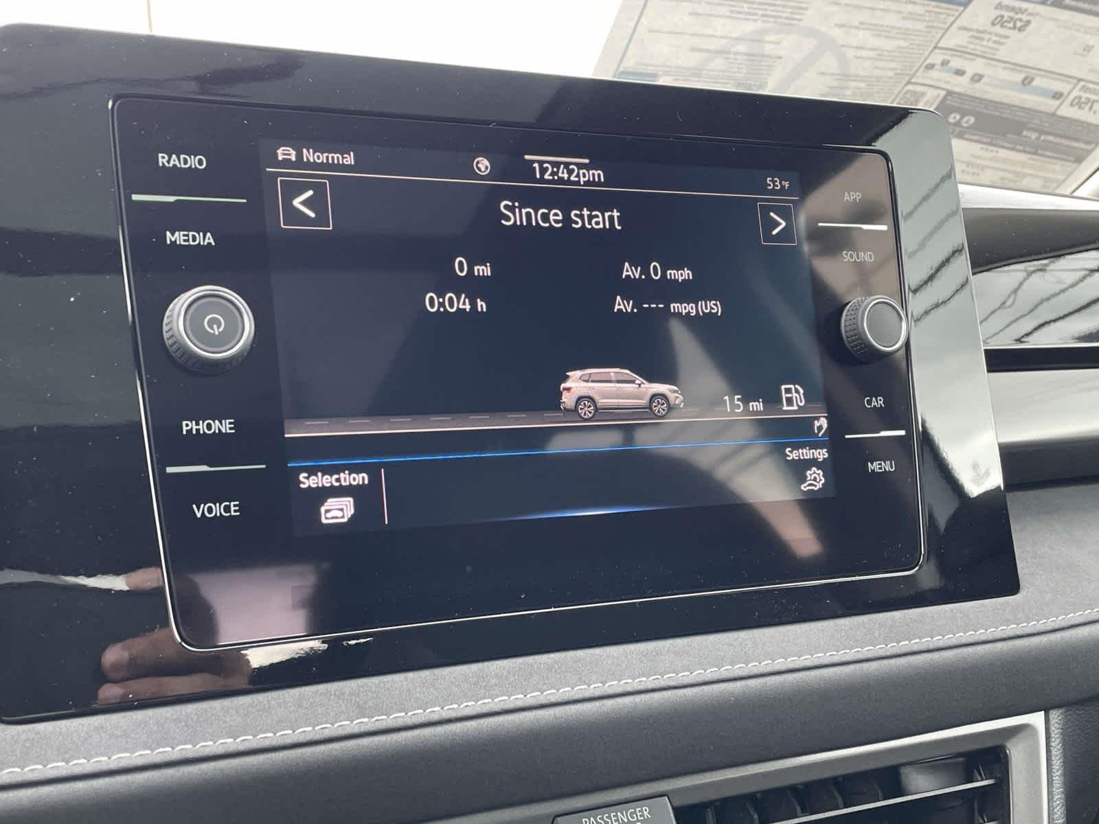 New 2026 Monument Gray w/Deep Black Roof Volkswagen SE Black image 23