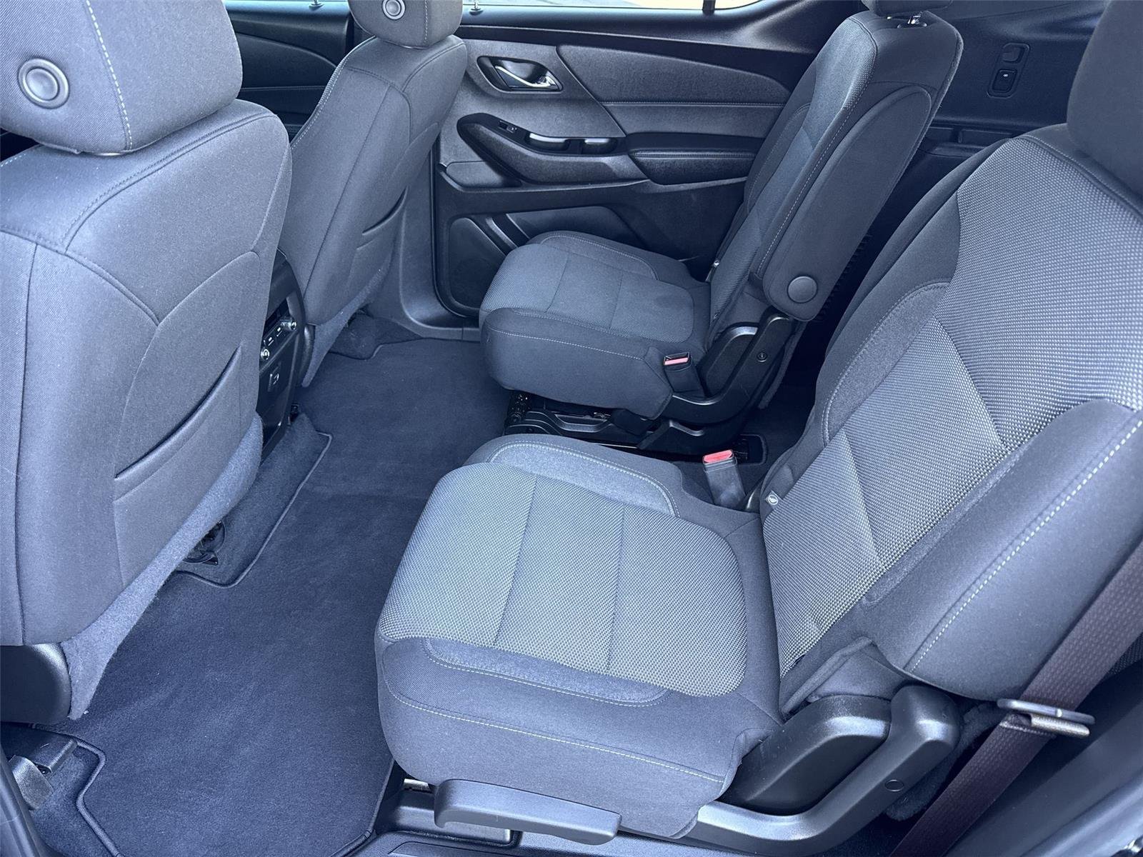 2023 Chevrolet Traverse 1LT - Photo 30