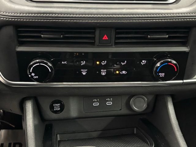 Used 2024 Silver Nissan S image 25