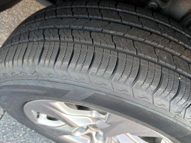 Certified Used 2024 MAGNETIC GRAY MET. Toyota  image 41