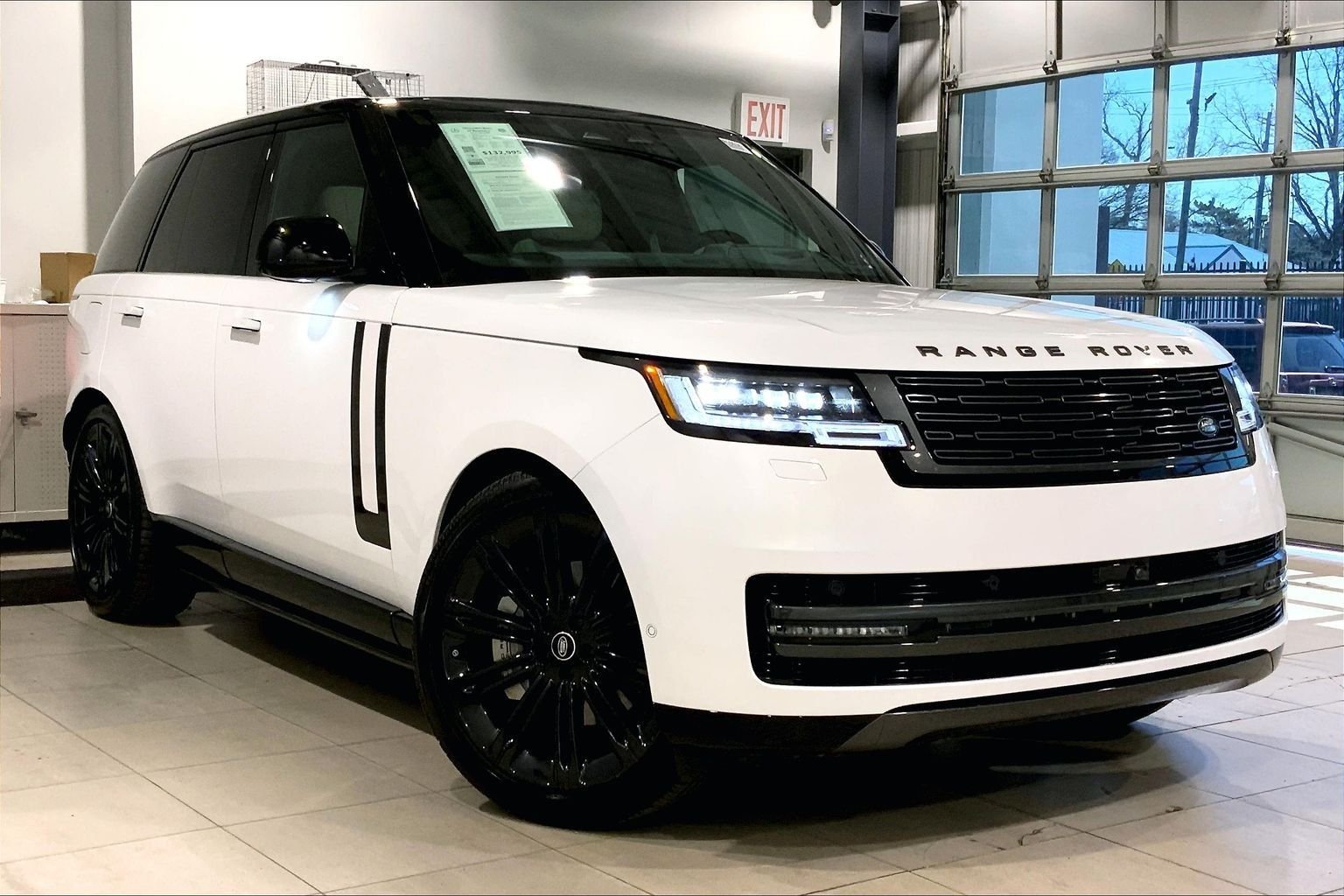 2025 Land Rover Range Rover 4.4 SE SWB's photo