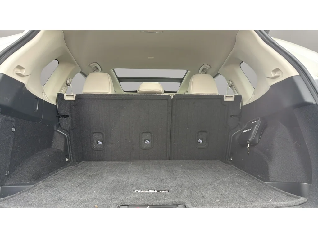 Certified Used 2023 Pearl White Tricoat Nissan SV image 12