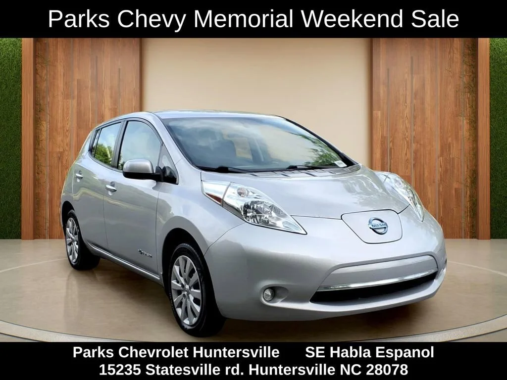 2016 Nissan Leaf's photo