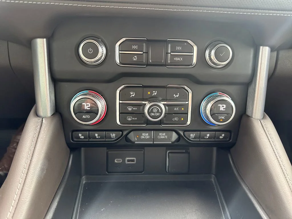 Used 2023 Onyx Black GMC SLT image 20