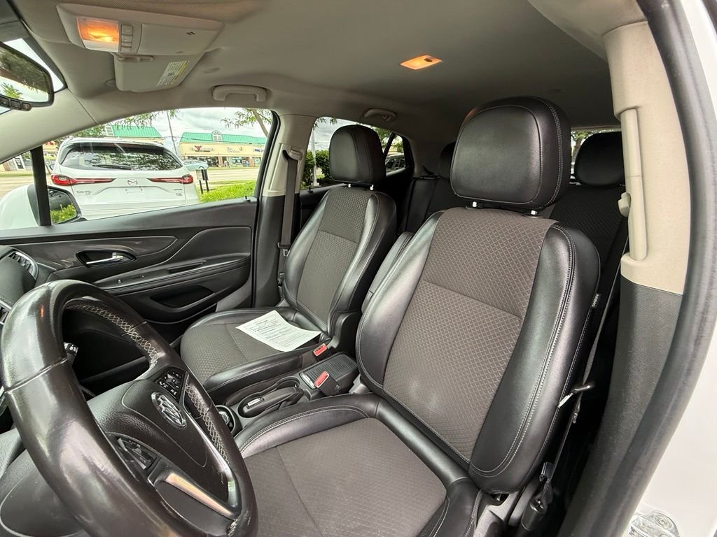 Used 2020 White Buick Preferred image 23