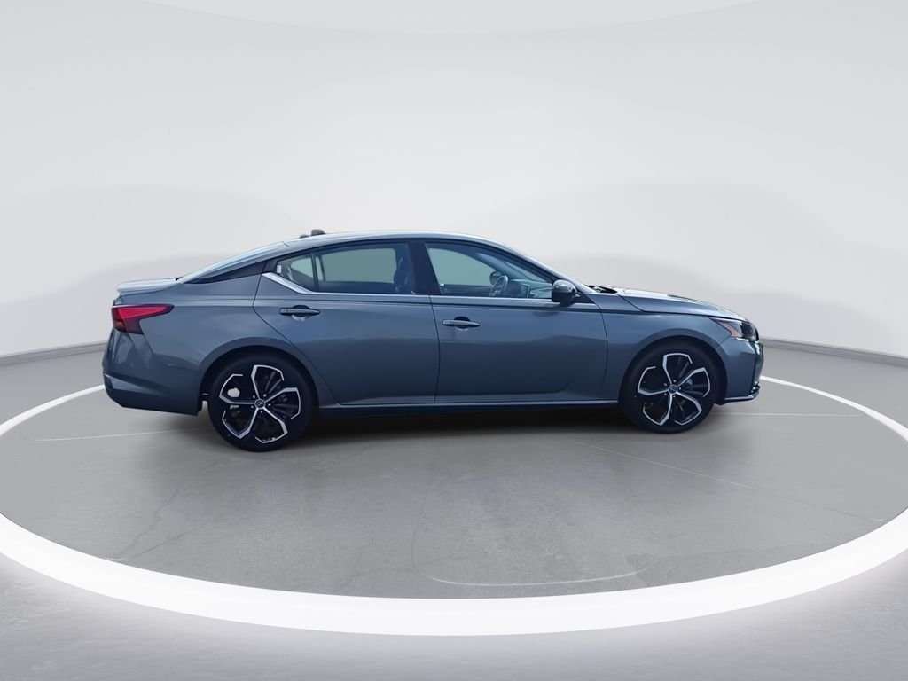 Used 2024 Gray Nissan 2.5 SR image 9