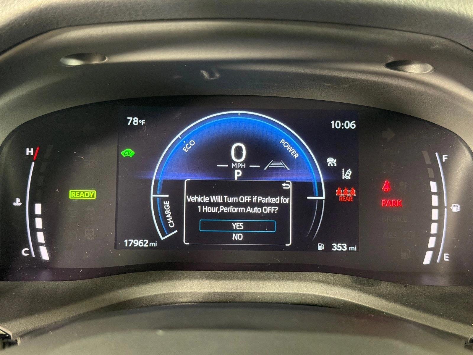 Used 2025  Toyota SE image 26