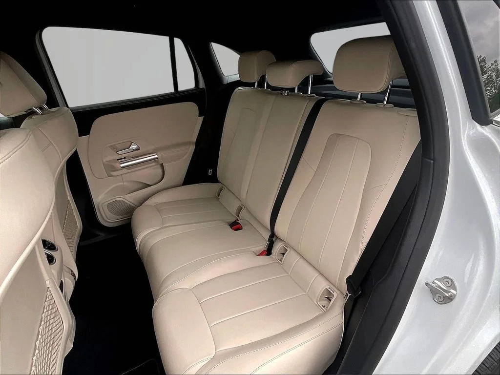 Used 2023  Mercedes-Benz GLA 250 image 23