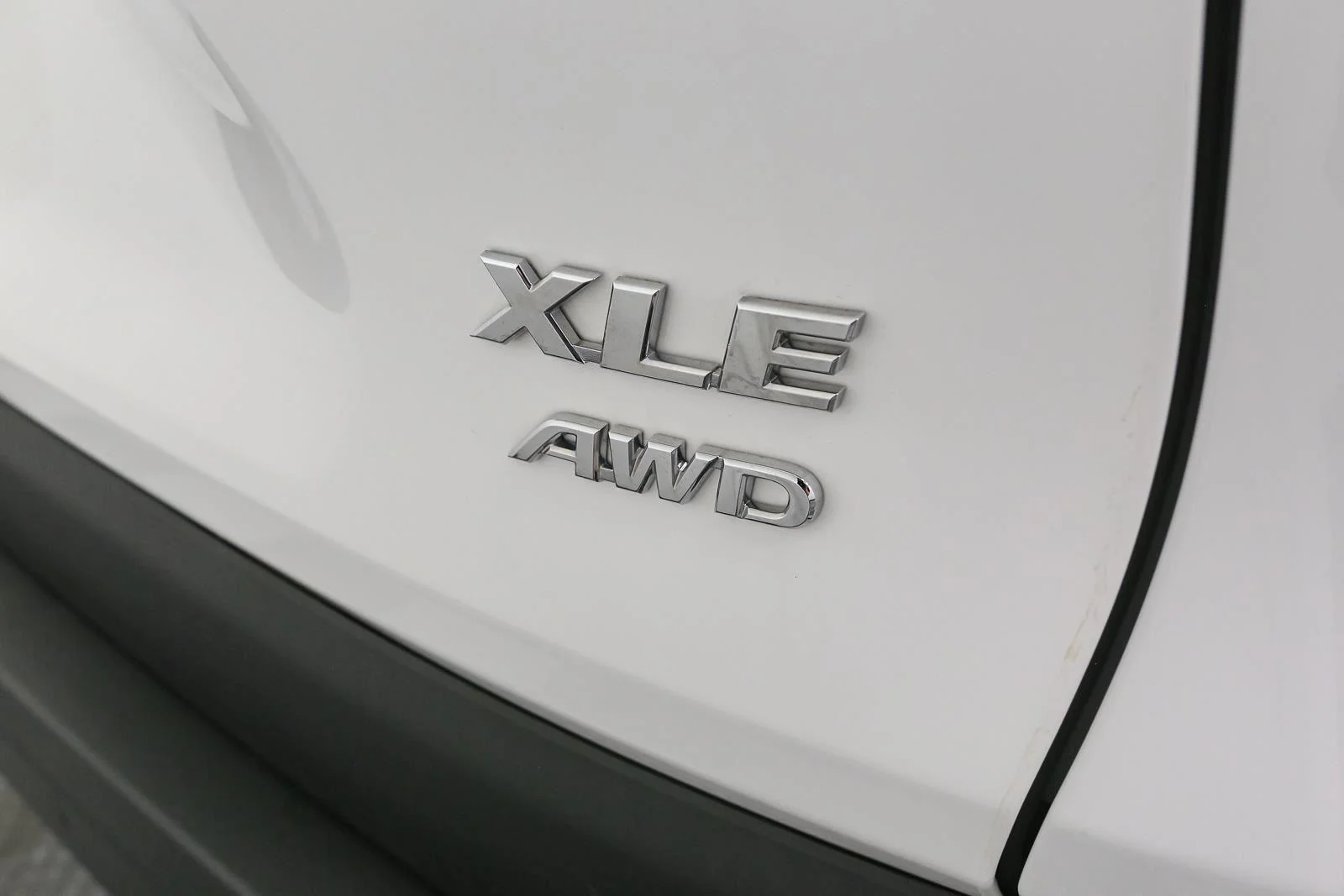 Certified Used 2023 Ice Cap Toyota XLE image 12