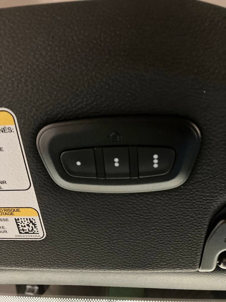Used 2024 Anvil Clear Coat Jeep Sport S image 8
