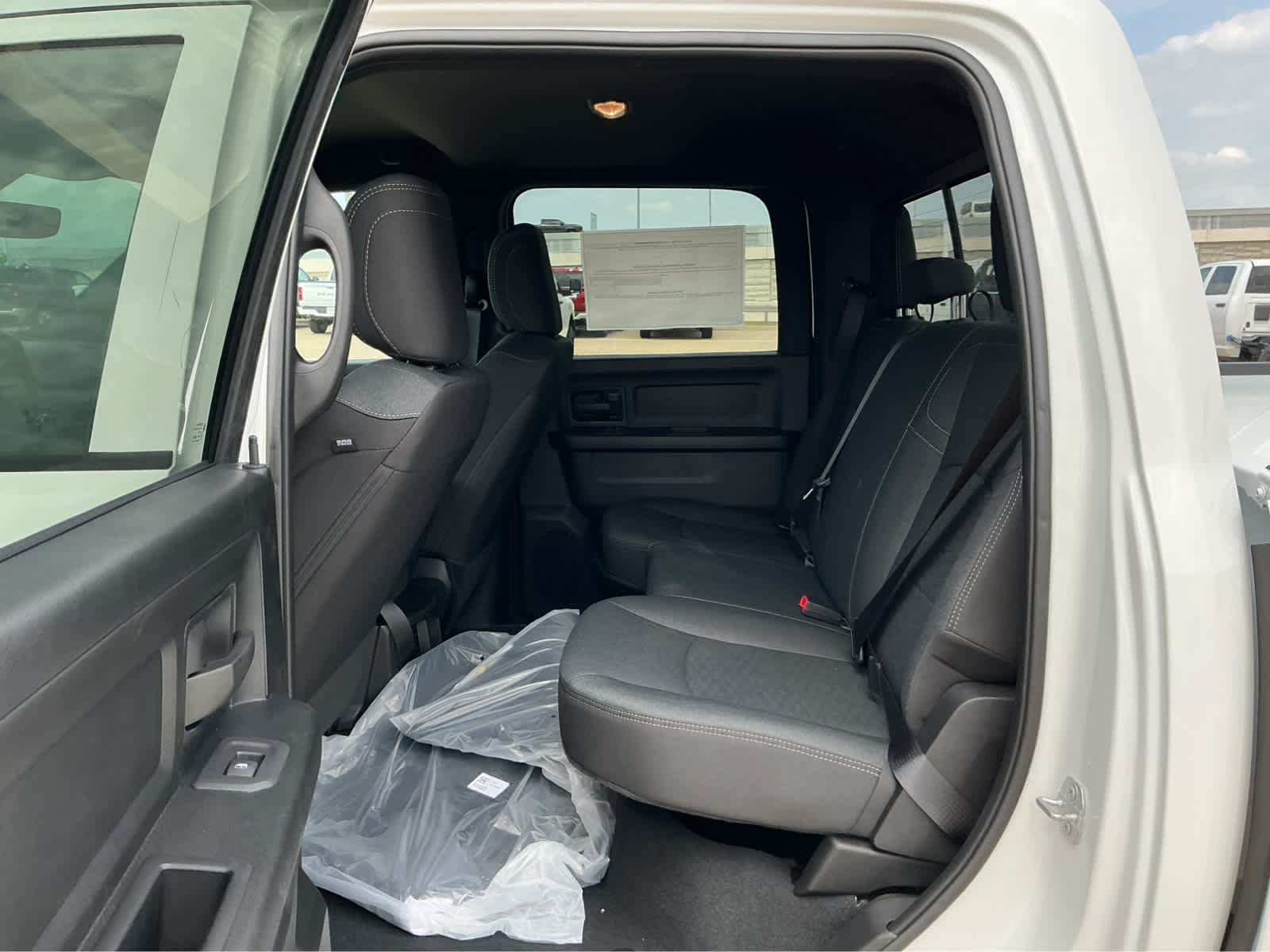 New 2026 Bright White Clear-Coat Exterior Paint RAM Tradesman image 18