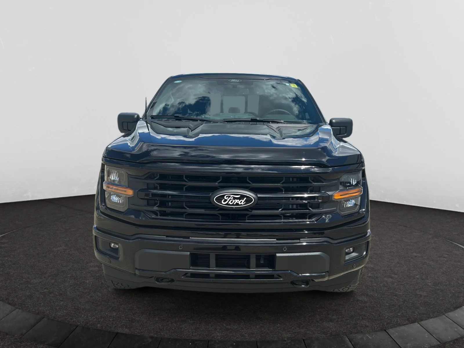 New 2026 Agate Black Metallic Ford XLT image 8