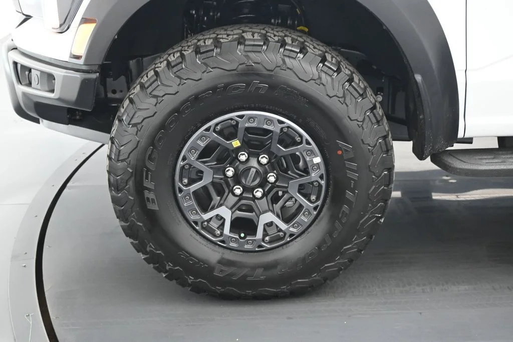 New 2026 Oxford White Ford Raptor image 25