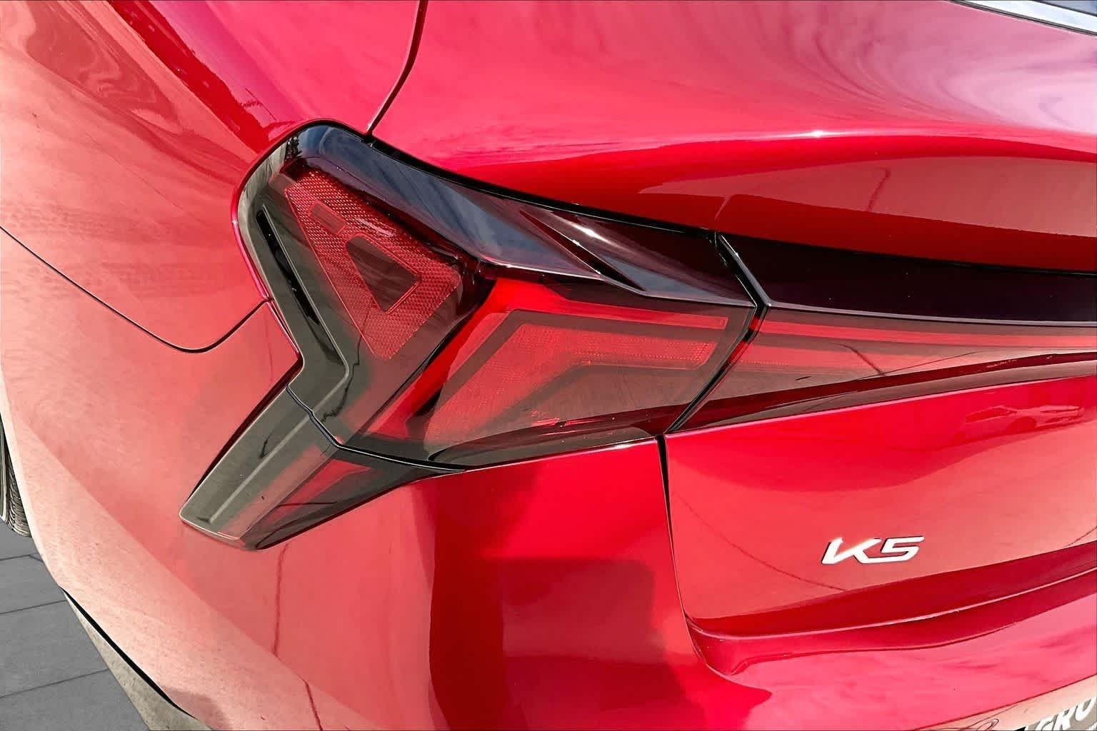 Used 2025 Runway Red Kia LXS image 53