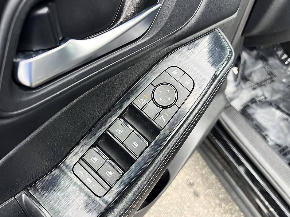 Used 2024 Super Black Nissan SV image 20