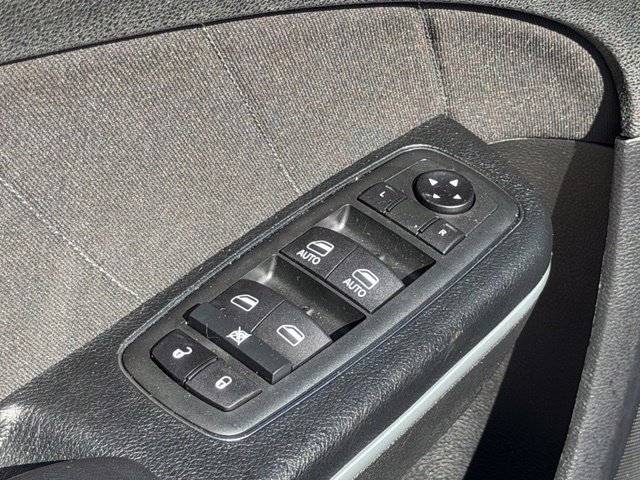 Used 2020 Blue Dodge SXT image 17