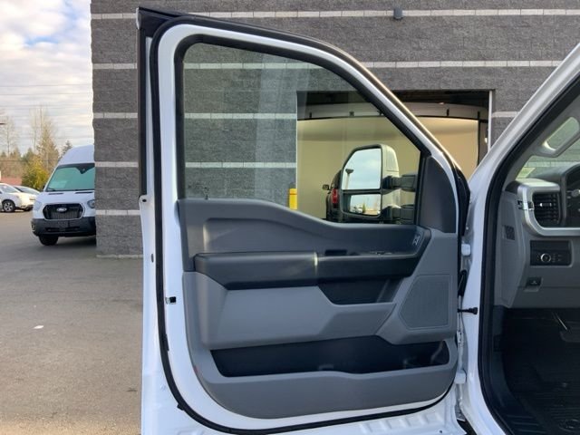 2024 Ford F-450 Super Duty Chassis Cab XL - Photo 9