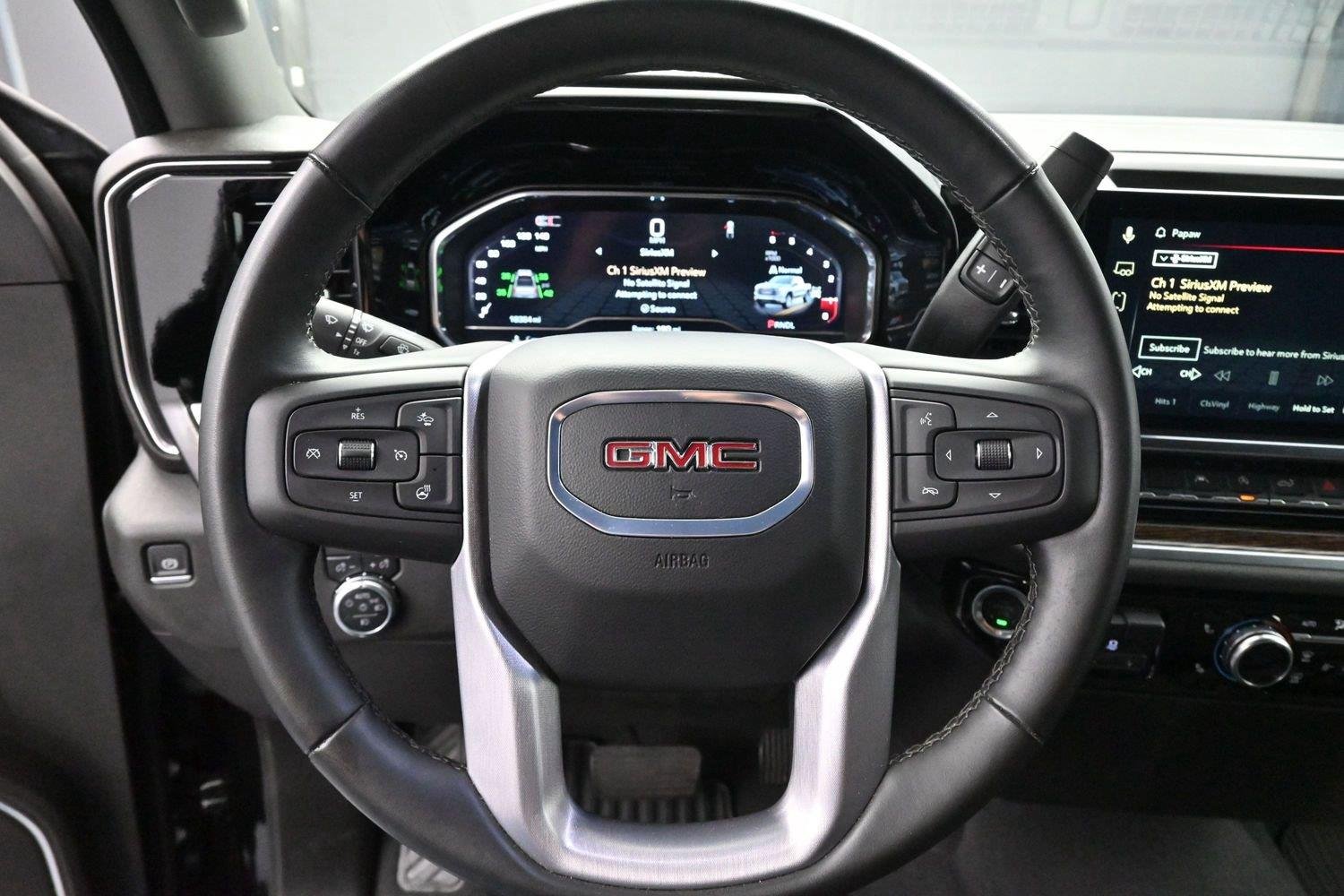Used 2025 Onyx Black GMC Elevation image 15