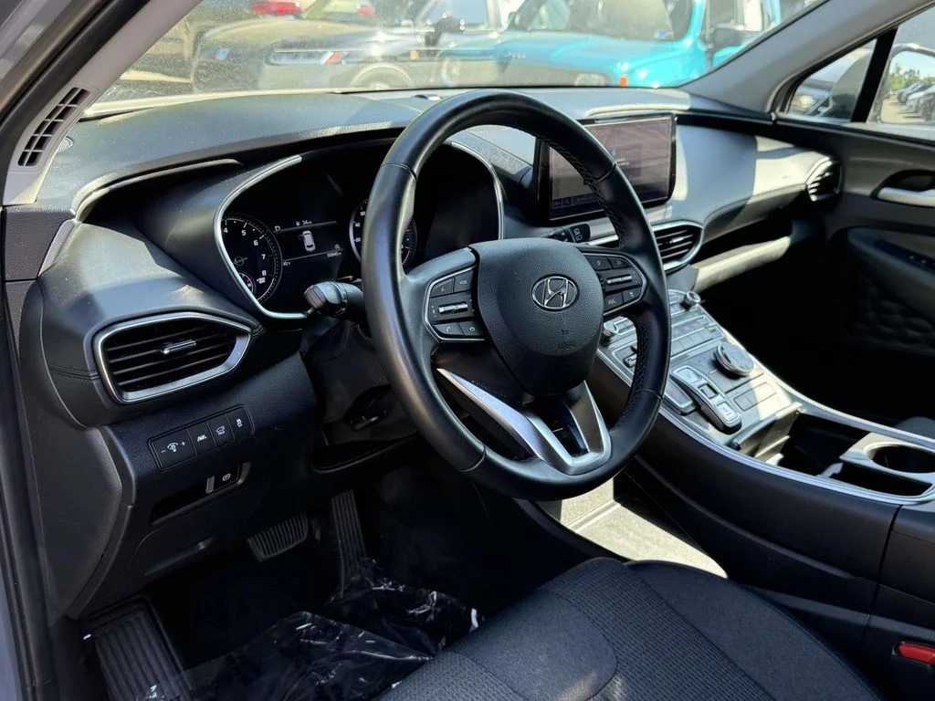 Used 2023 Gray Hyundai SEL image 2