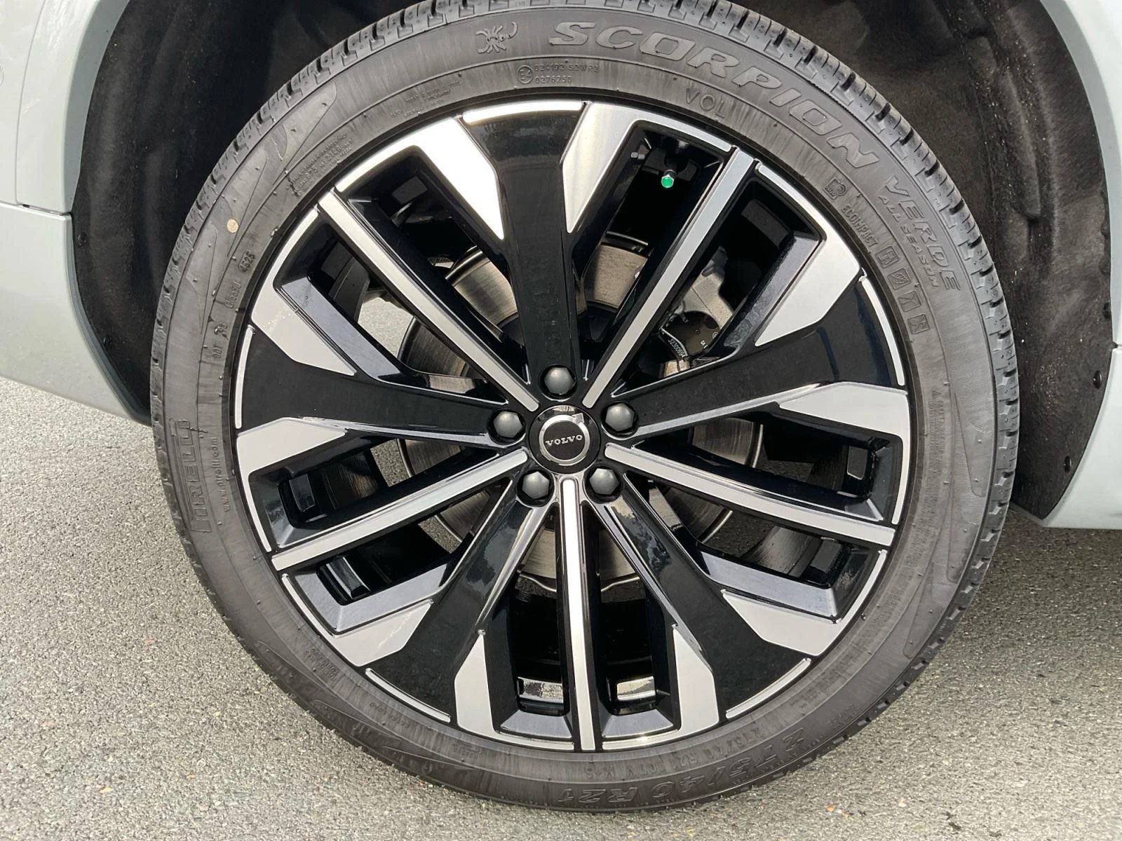 New 2026 Vapour Grey Metallic Volvo Ultra image 16