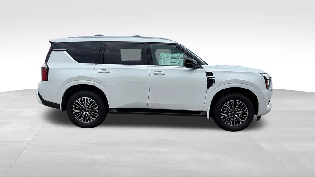 New 2026 White Nissan SL image 9
