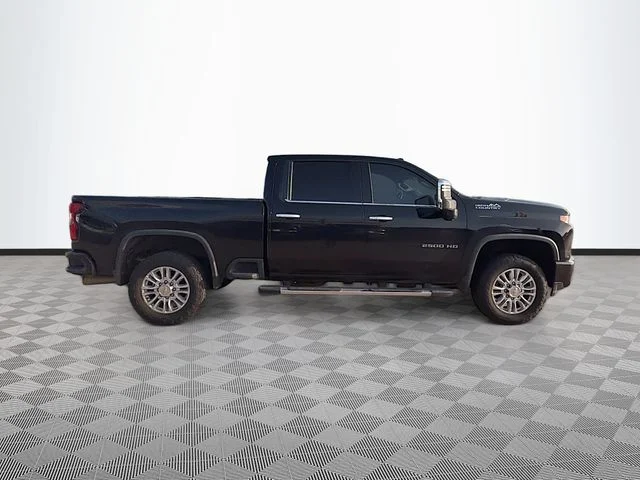 Used 2022 Black Chevrolet High Country image 7