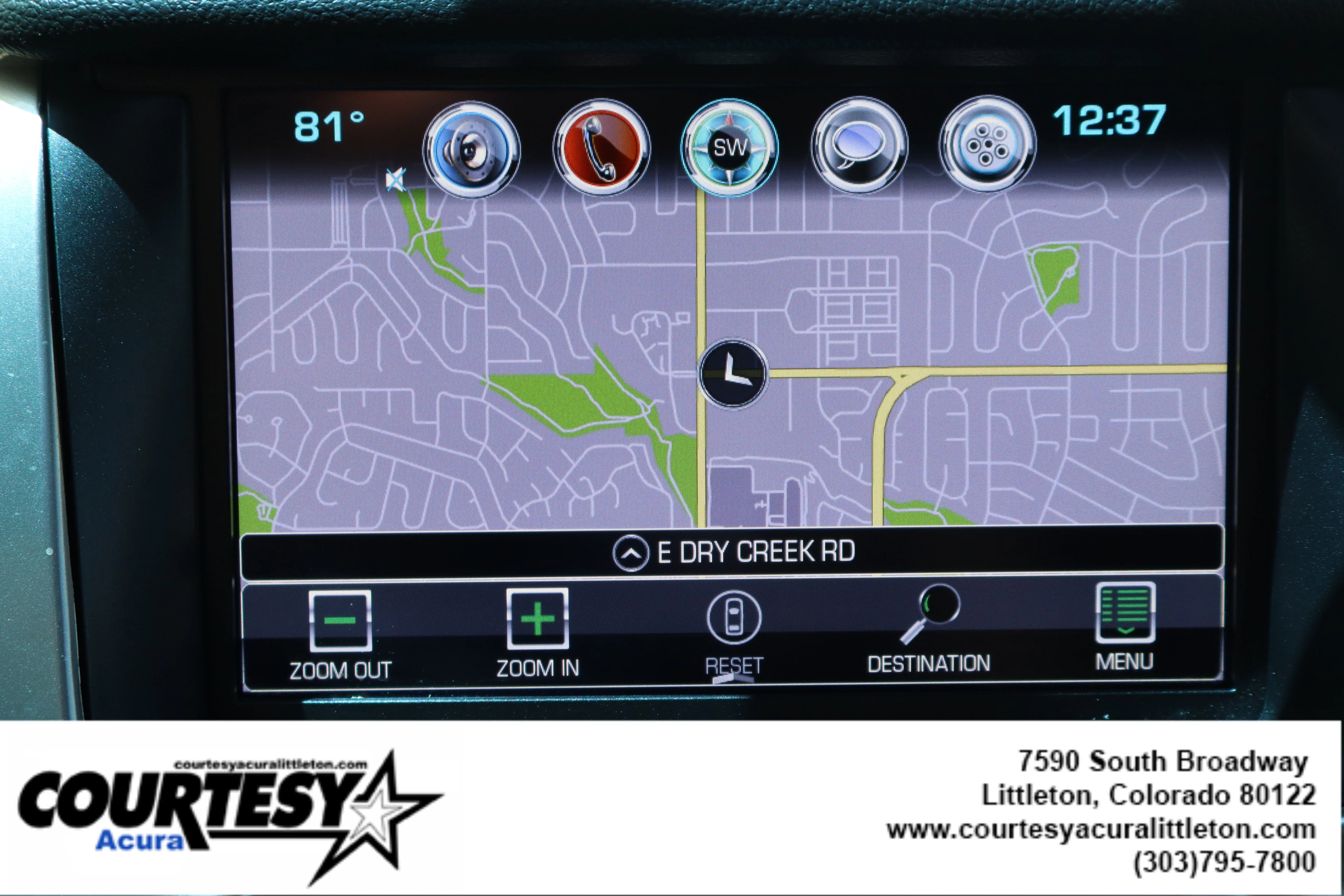 Used 2019 Silver Ice Metallic Chevrolet Premier image 17