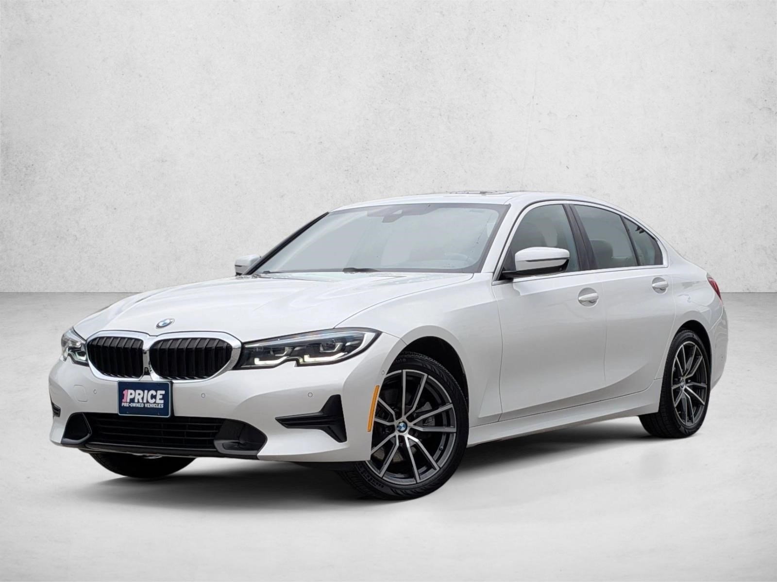 2021 BMW 3 Series 330i xDrive Sedan's photo