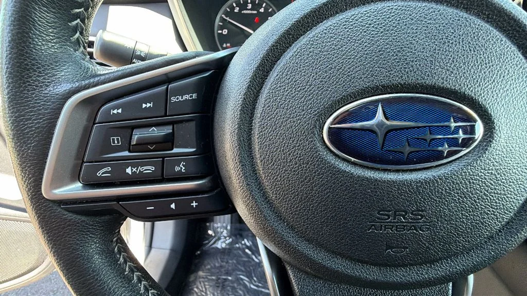 Used 2024 Ice Silver Metallic Subaru Limited image 19