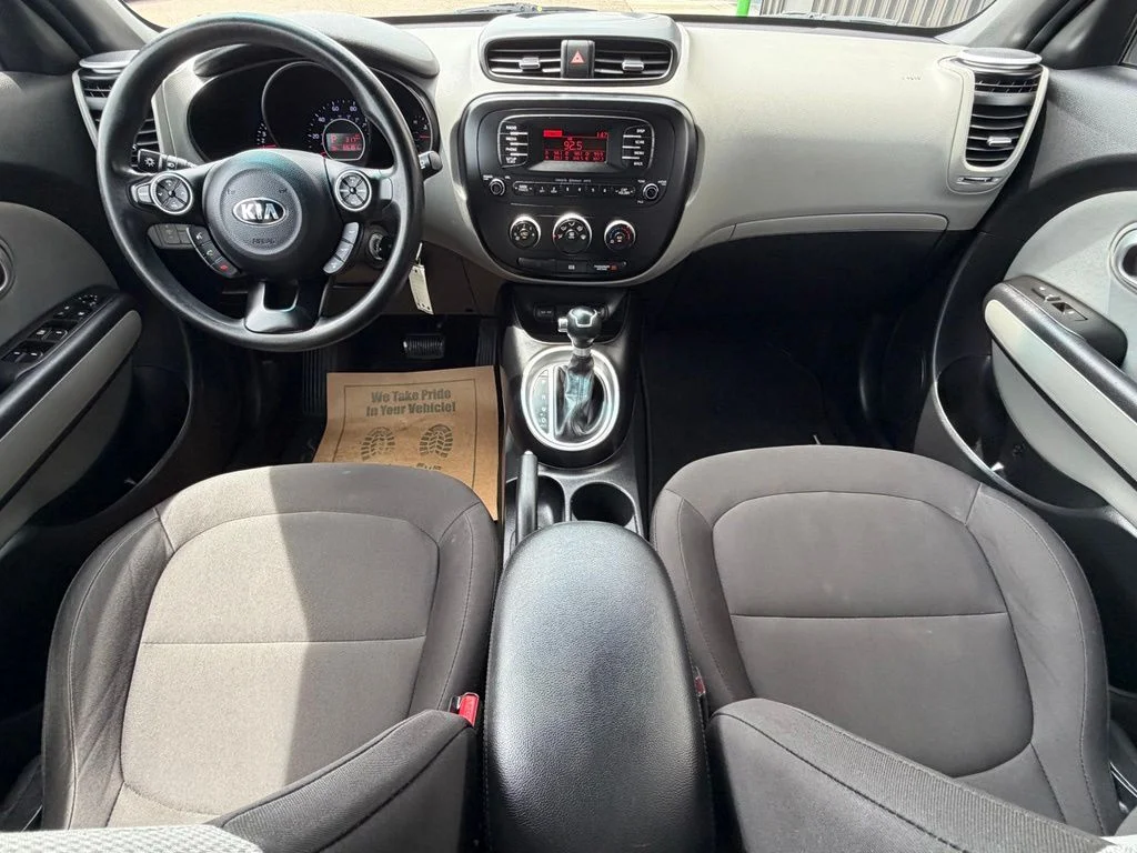Used 2016 Silver Kia Base image 12