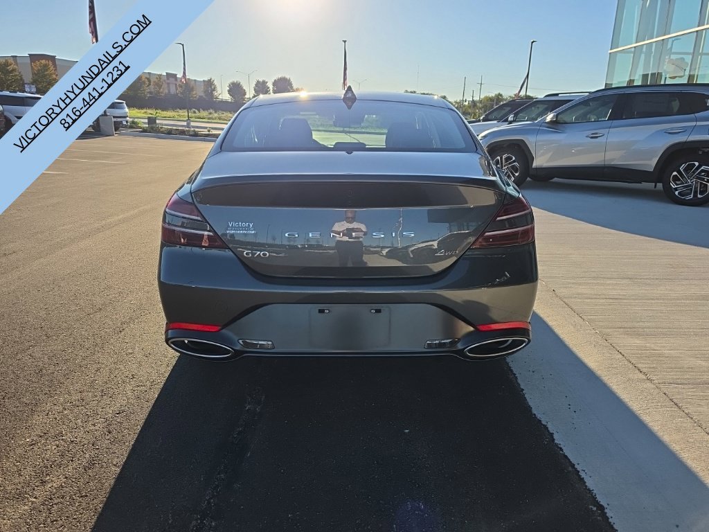 Used 2025 Gray Genesis 2.5T image 4