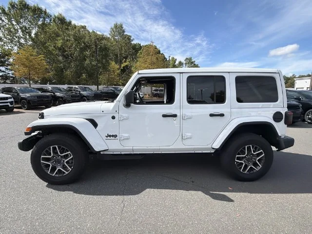 Used 2026 White Jeep Sahara image 10