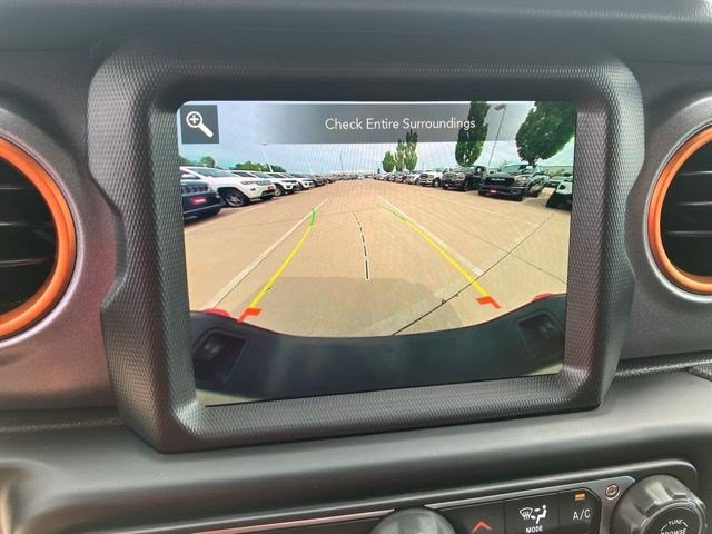 Used 2022 Sting-Gray Clearcoat Jeep Mojave image 21