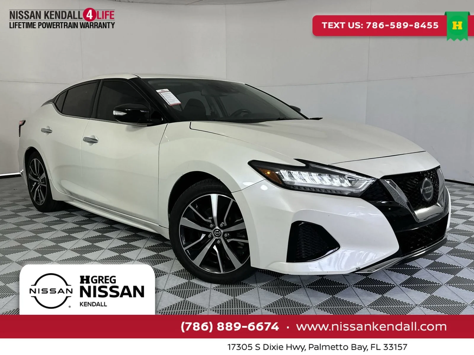 2021 Nissan Maxima SV's photo
