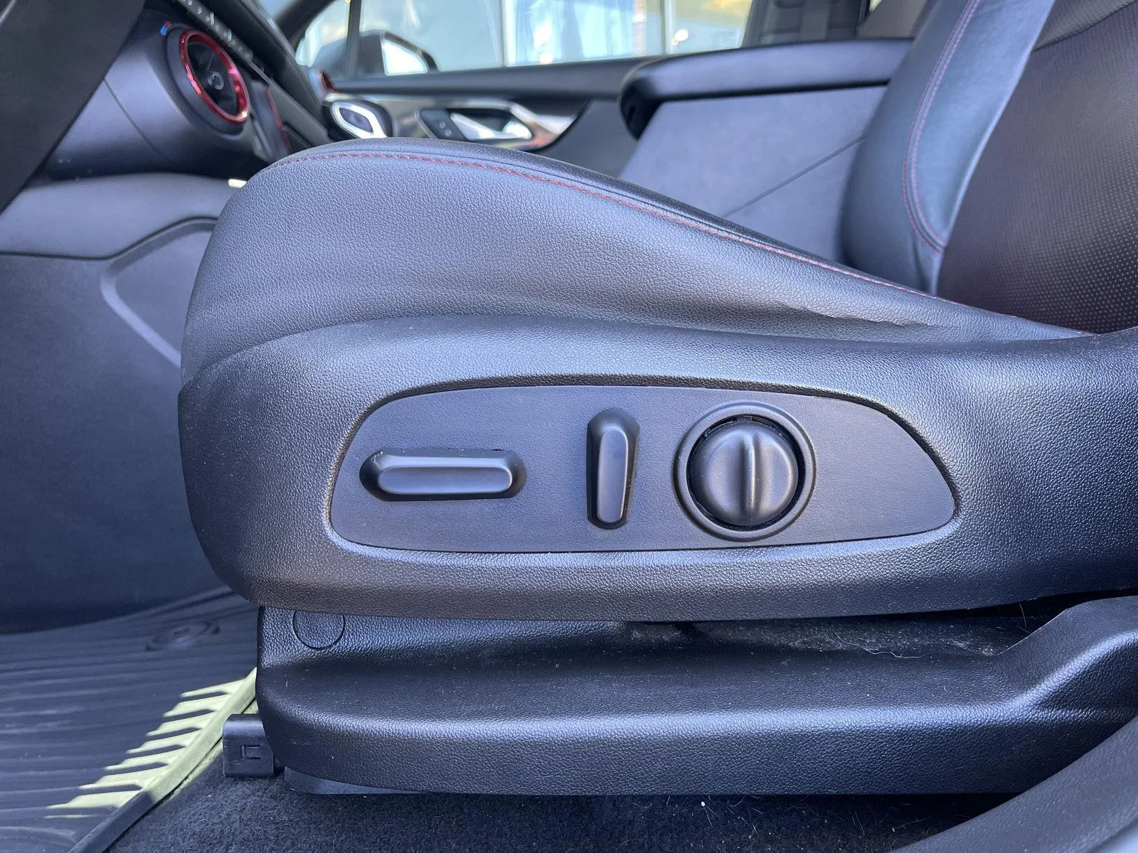Used 2019 NIGHTFALL GRAY METALLIC Chevrolet RS image 15