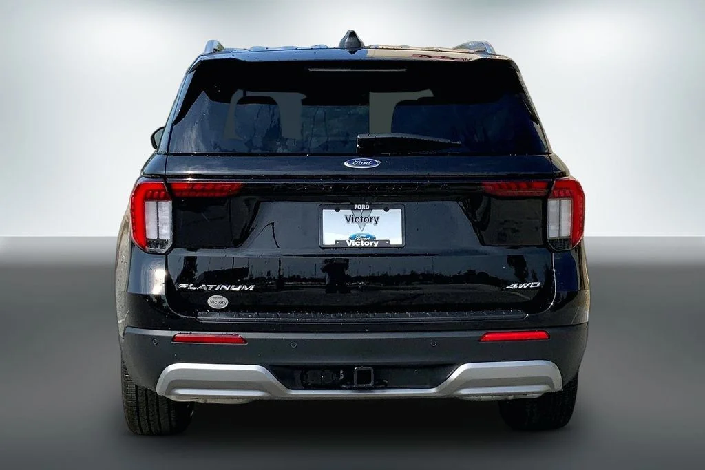 New 2026 Black Ford Platinum image 4
