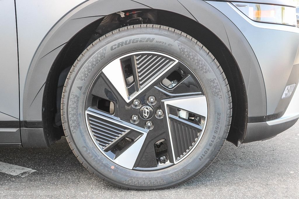 New 2026 Gray Hyundai SEL image 11