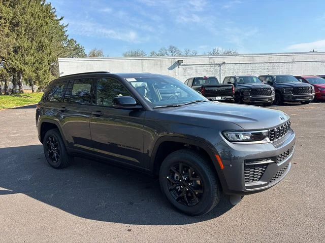 New 2026 Baltic Gray Metallic Clear-Coat Exterior Paint Jeep Altitude image 2