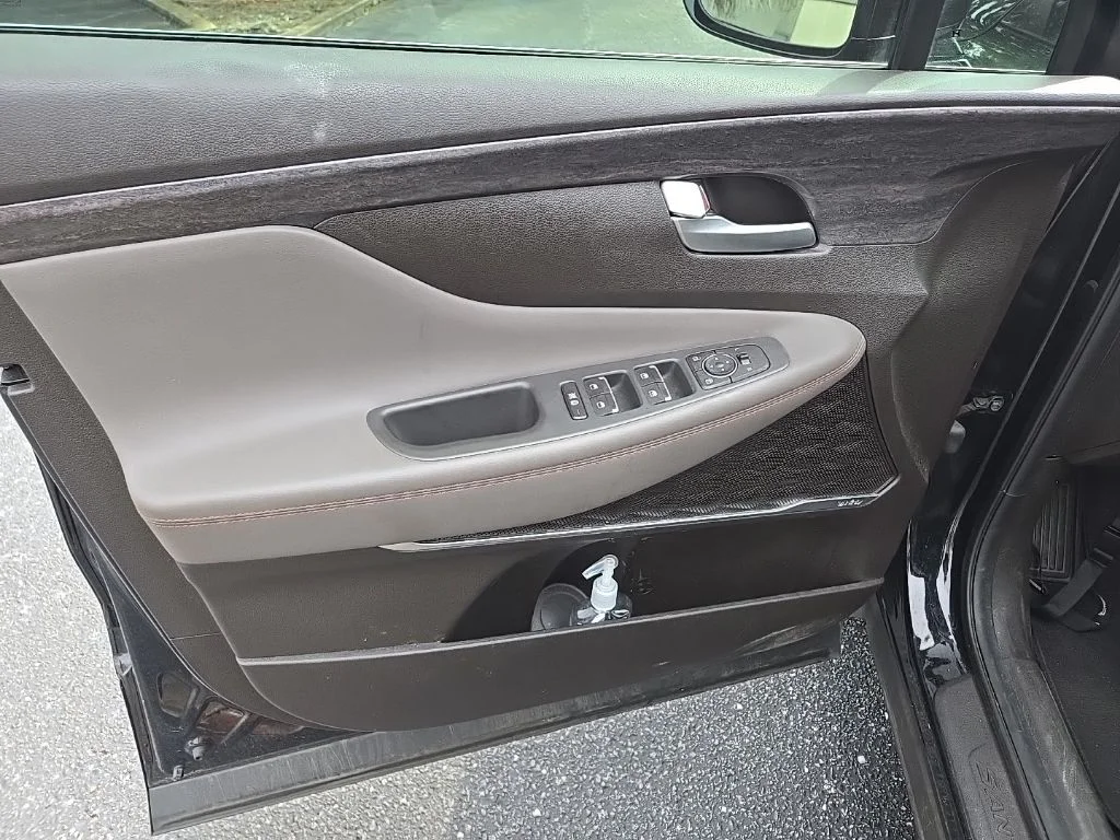 Used 2020 Black Hyundai SEL image 11