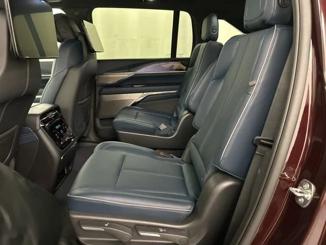2025 Cadillac Escalade IQ Sport 2 - Photo 32