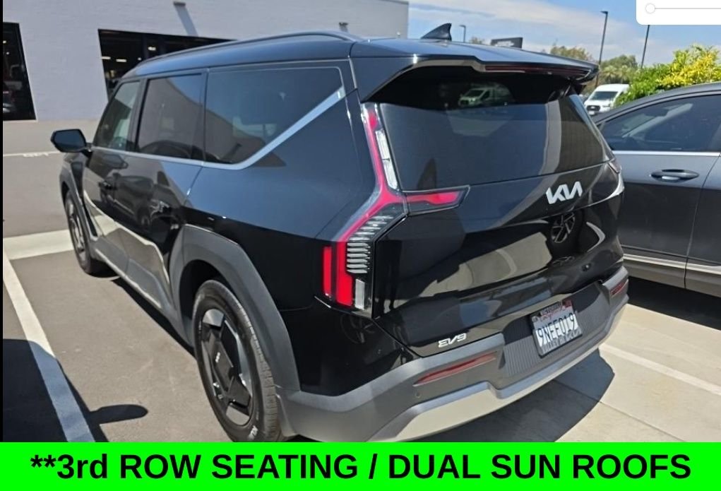 Used 2024 Kia EV9 Wind with VIN KNDAFFS50R6030110 for sale in Oxnard, CA