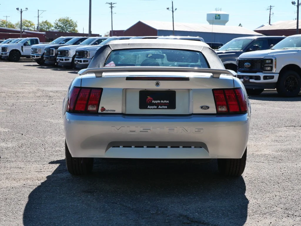 Used 2004  Ford V6 image 5