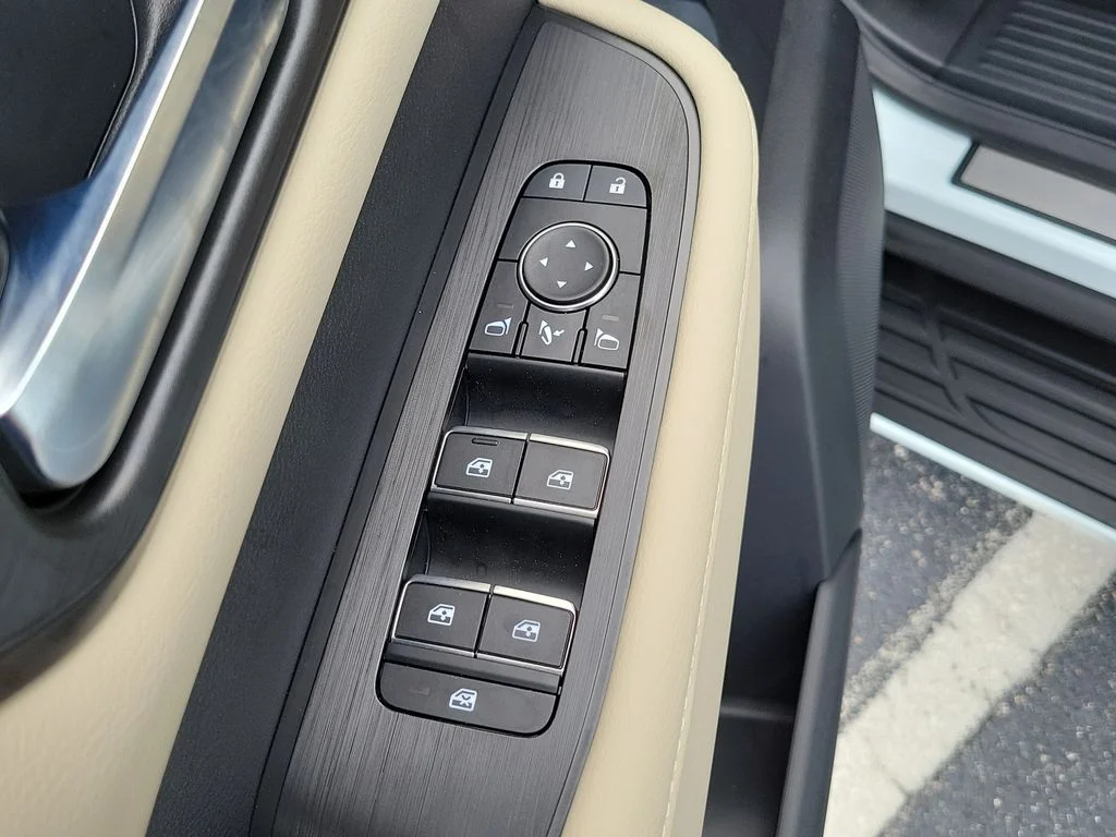 New 2026 White Nissan Platinum Reserve image 25