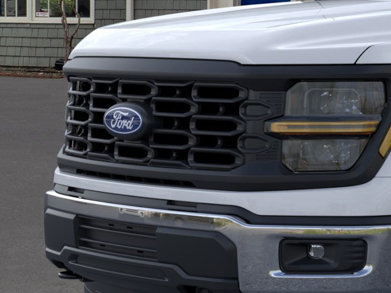 New 2025 Oxford White Ford XL image 17
