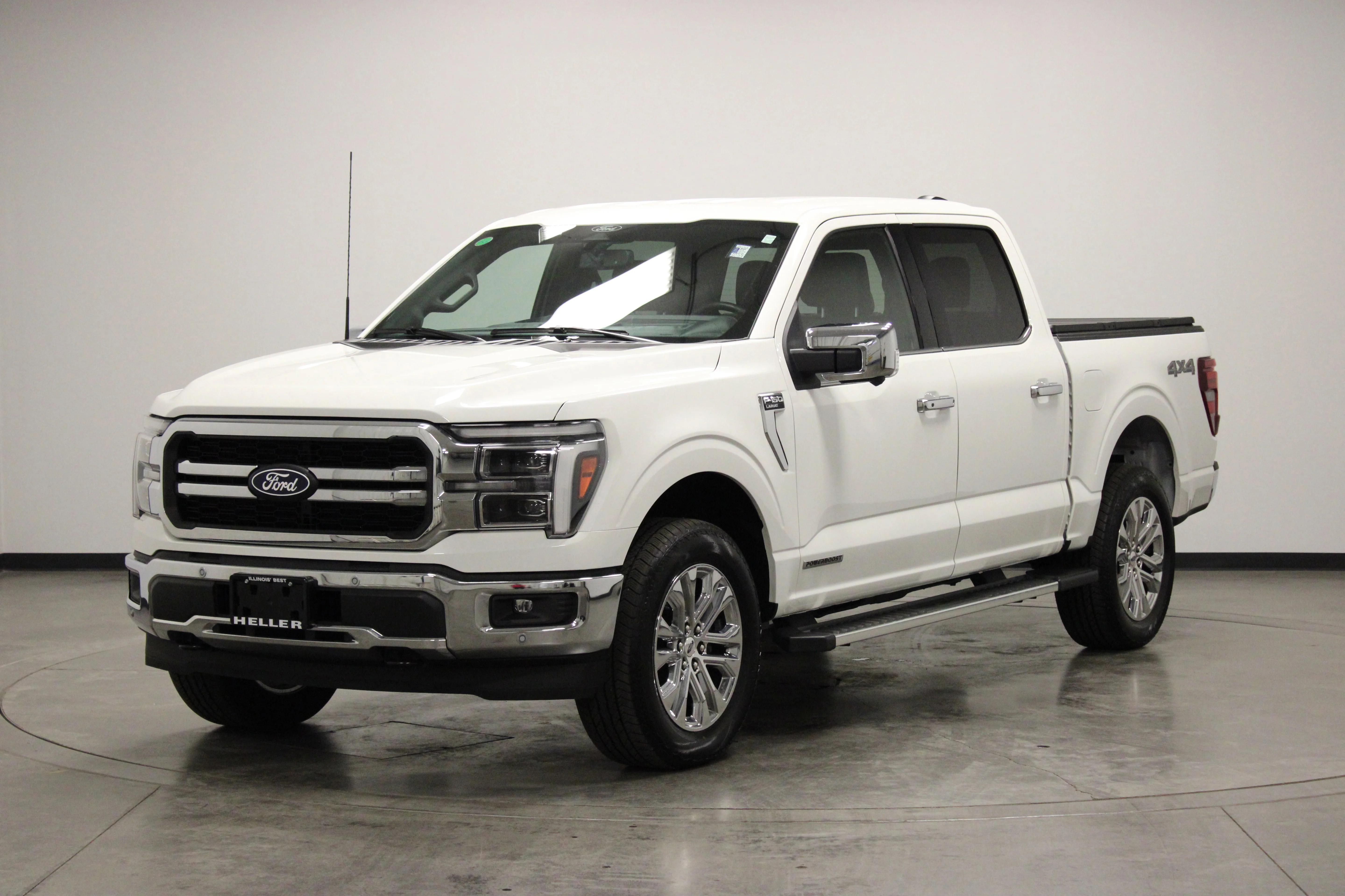 Used 2025 Star White Metallic Tri-Coat Ford LARIAT image 4
