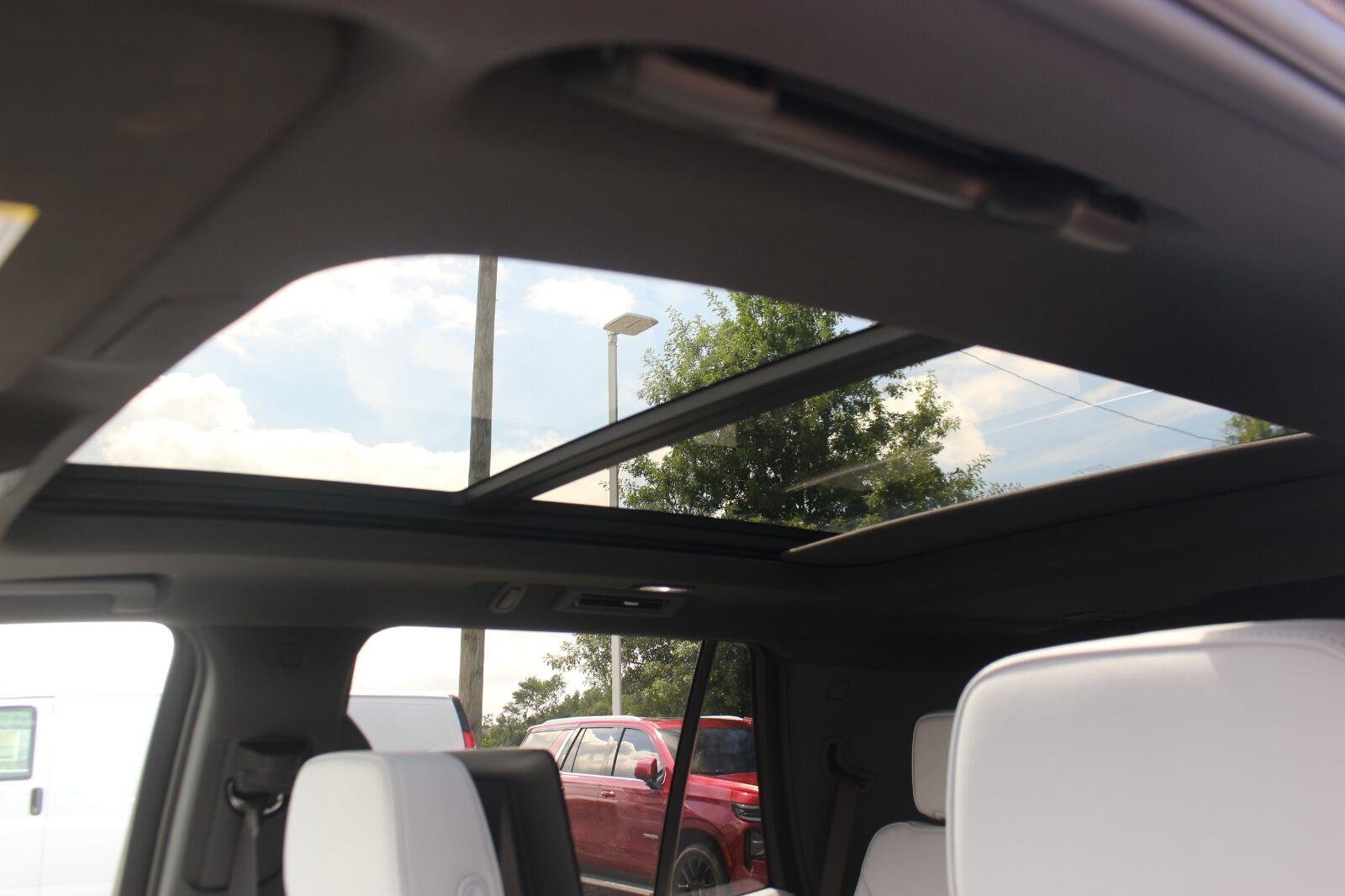 Used 2025 Black Chevrolet Premier image 36