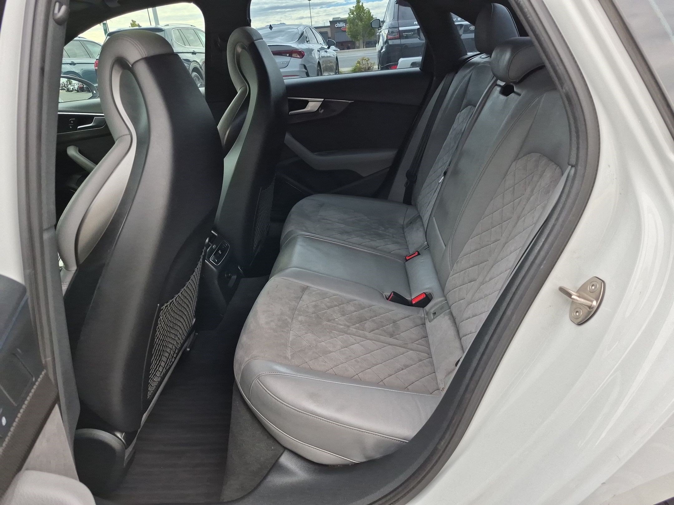 Used 2018 Glacier White Audi Premium Plus image 27